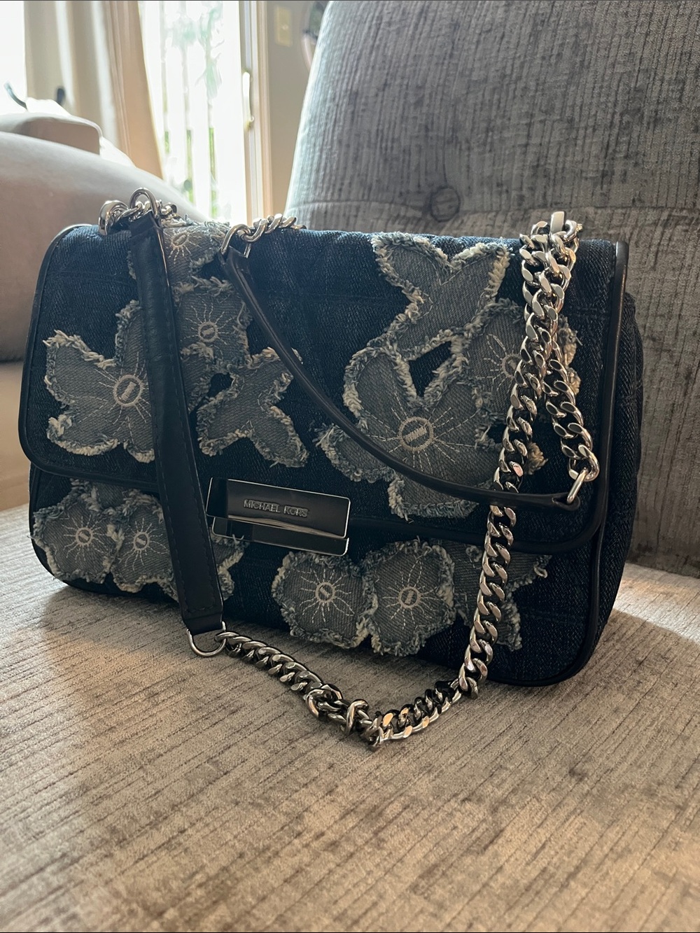 Michael Kors blue Denim Floral Applique Shoulder Bag with Chain Strap - Picture 2 of 4
